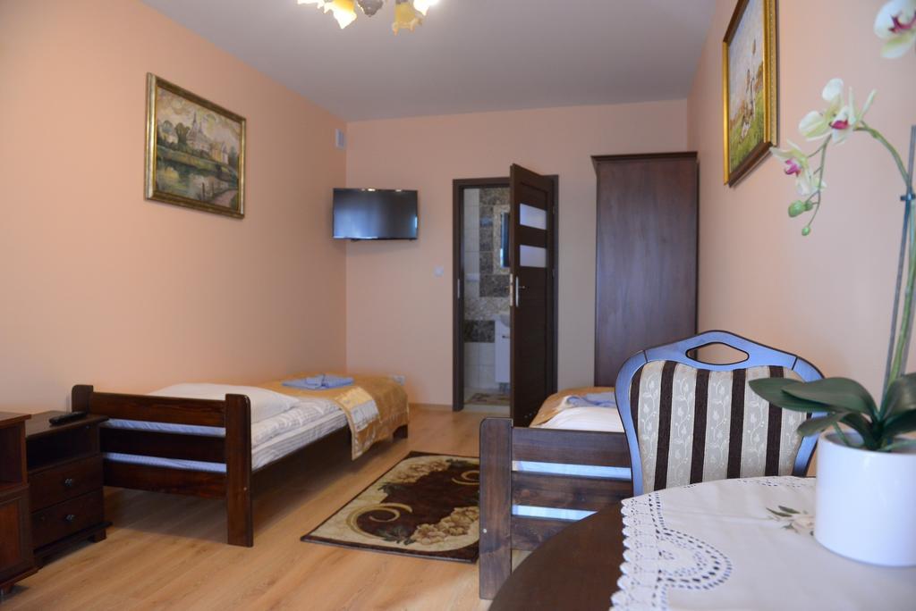 Hotelik Pod Lwami Malaszewicze Duze Exteriér fotografie